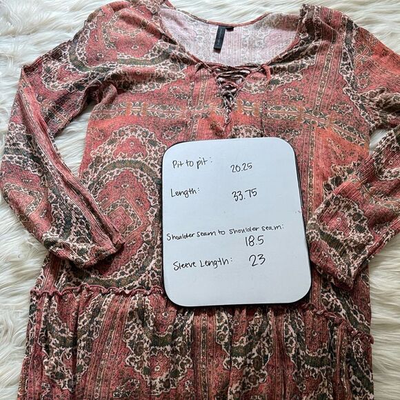 Knot Sisters Haight Street Dress in Red/Orange Paisley - Picture 5 of 7